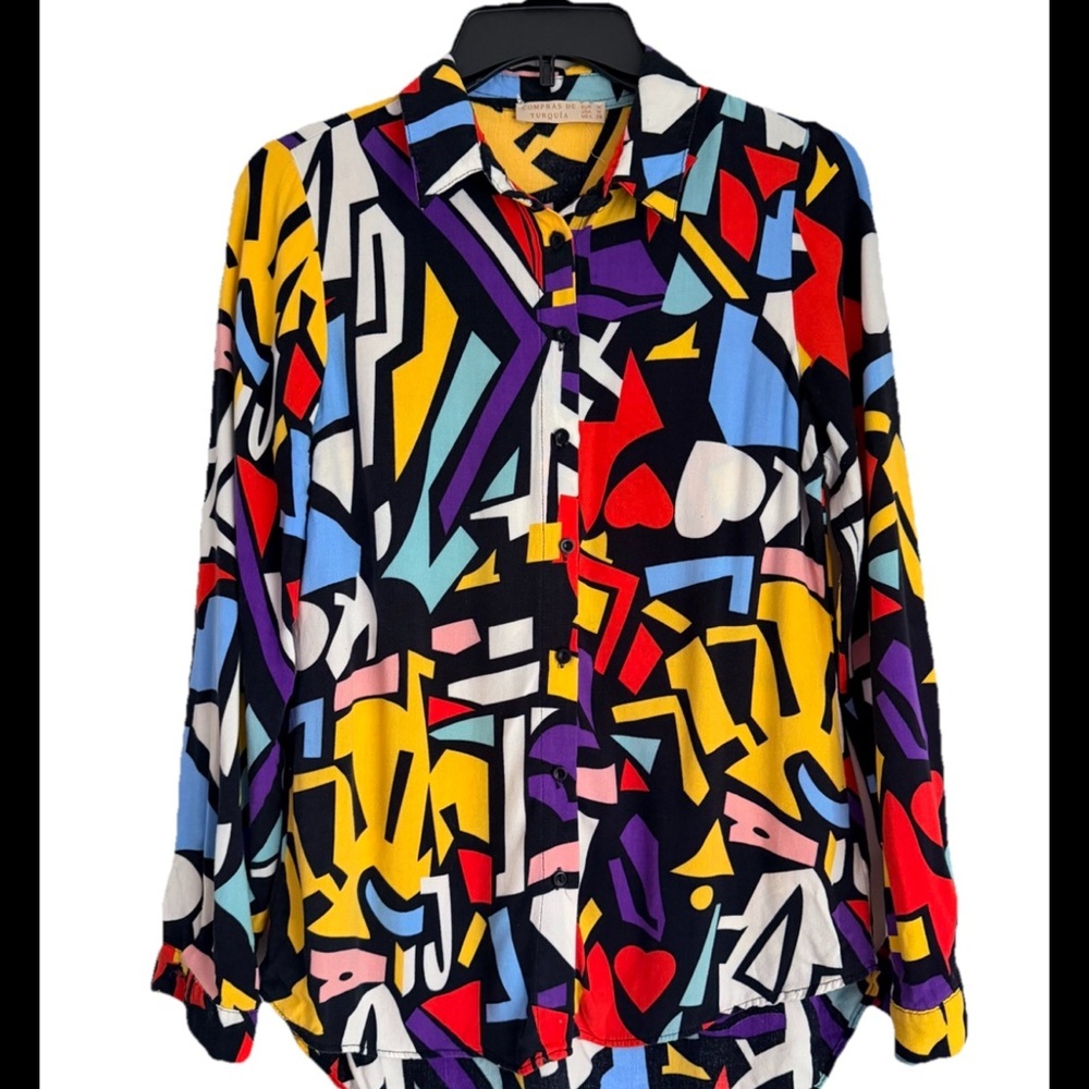 BIG DART Women’s Pop Art Vintage Wearable Art Multi Graphic Blouse Sz M - Picture 2 of 4